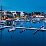 Apartment Yacht Park Marina By Amberblue *